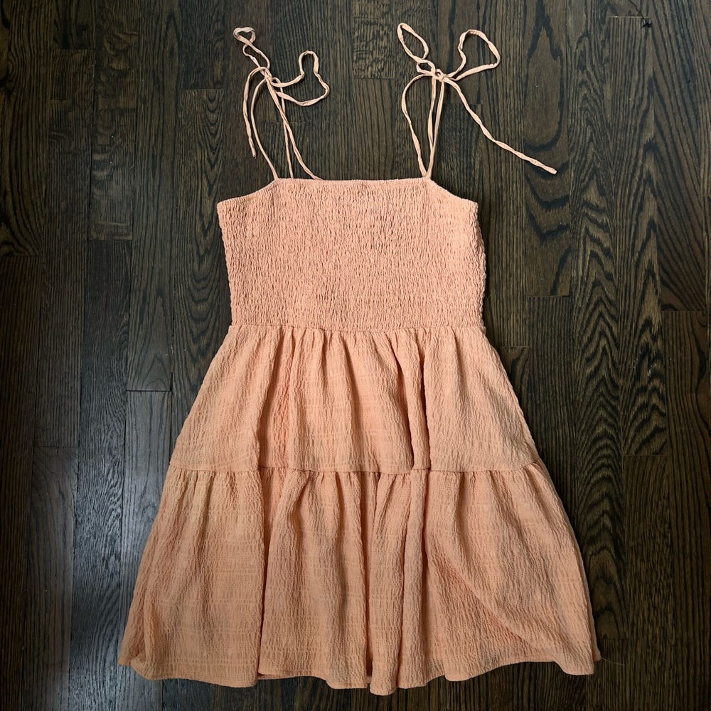 Lulu’s - Smocked top Flowy Dress - light orange - XS